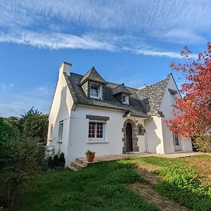 https://charming-house-in-the-cabellou-on-coastal-trail.inbrittany.com